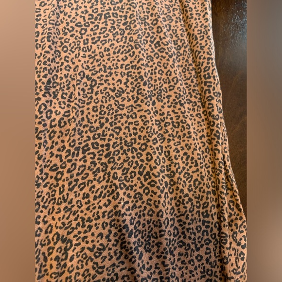 Nom maternity cheetah print snap button down long sleeve blouse - Picture 8 of 10